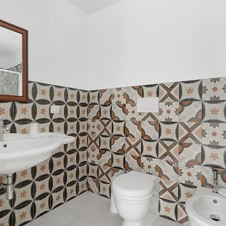 Dimora Collina 3 *