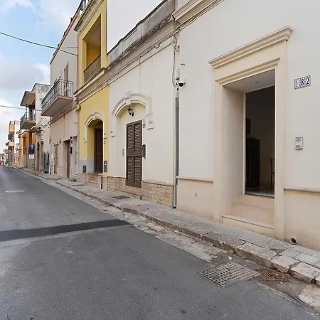 Apartamento Dimora Collina 3 *